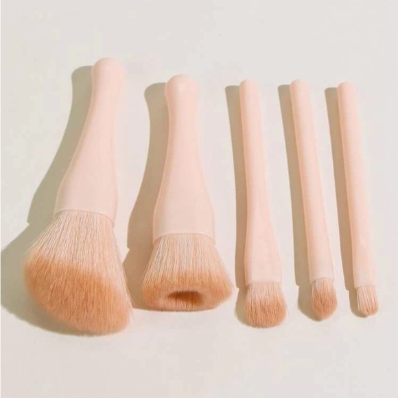 3/$25 Traveling size makeup brushes - Picture 4 of 5